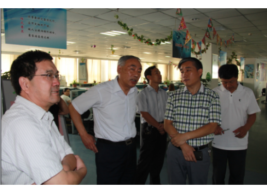 邢臺(tái)市第三屆工商界領(lǐng)袖清華高級(jí)研修班同學(xué)代表 來(lái)我公司參觀交流